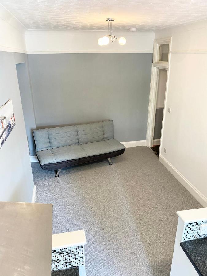 Apartment Torquay, 2 Bedrooms, Sleep 6, Free Parking, Torbay Torquay